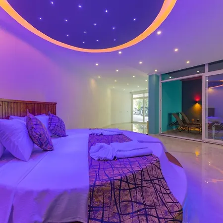 Lighthouse 2 Kapali Havuzlu Tatil Villasi Kas