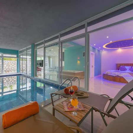 Lighthouse 2 Kapali Havuzlu Tatil Villasi Kas