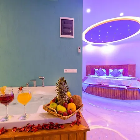 Lighthouse 2 Kapali Havuzlu Tatil Villasi Kas