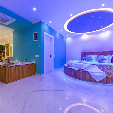 Villa Lighthouse 2 Kapali Havuzlu Tatil Villasi *